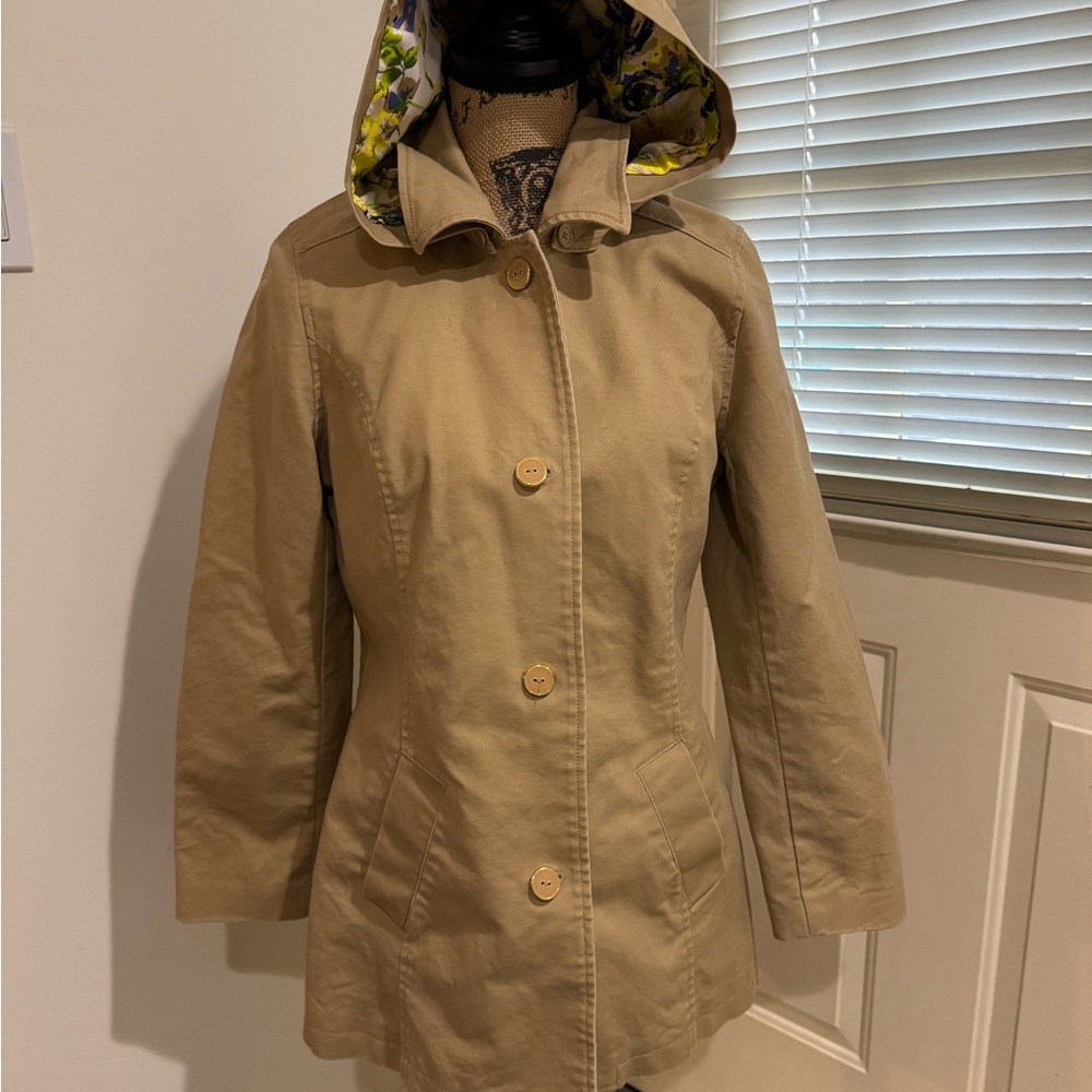 Isaac Mizrahi Tan Trench Coat with Floral Hood size 10